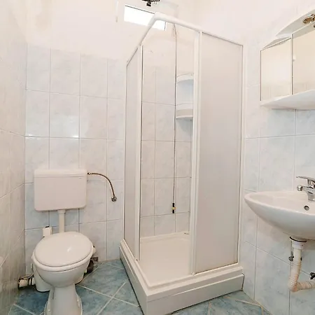 1 Bedroom Amazing In Biograd * Weißenburg