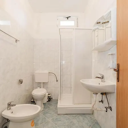 1 Bedroom Amazing In Biograd Apartment