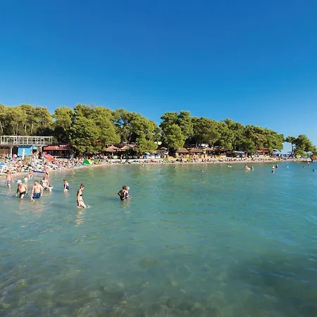 1 Bedroom Amazing In Biograd 公寓