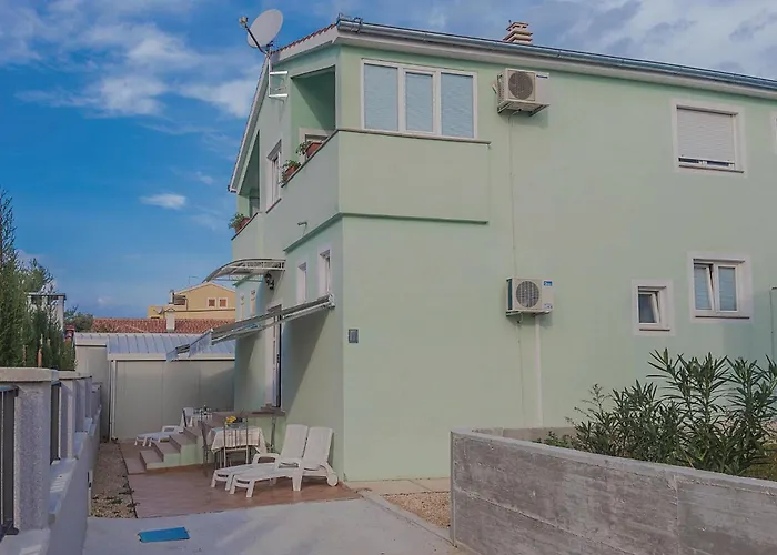 Lägenhet 1 Bedroom Amazing In Biograd Biograd Na Moru